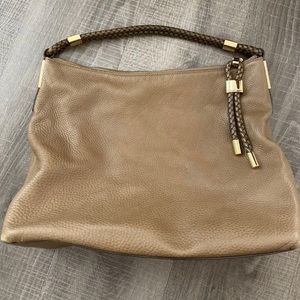 MICHAEL KORS COLLECTION Skorpios LARGE Leather Shoulder Bag Tan Beige $795